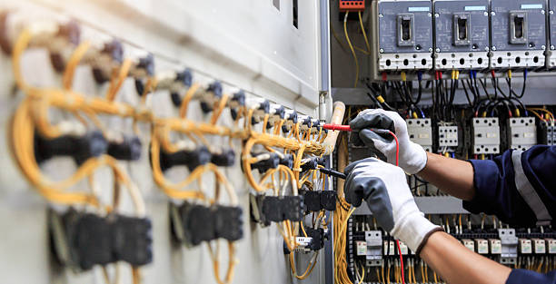 Professional Electrician technician working in Lindon, UT